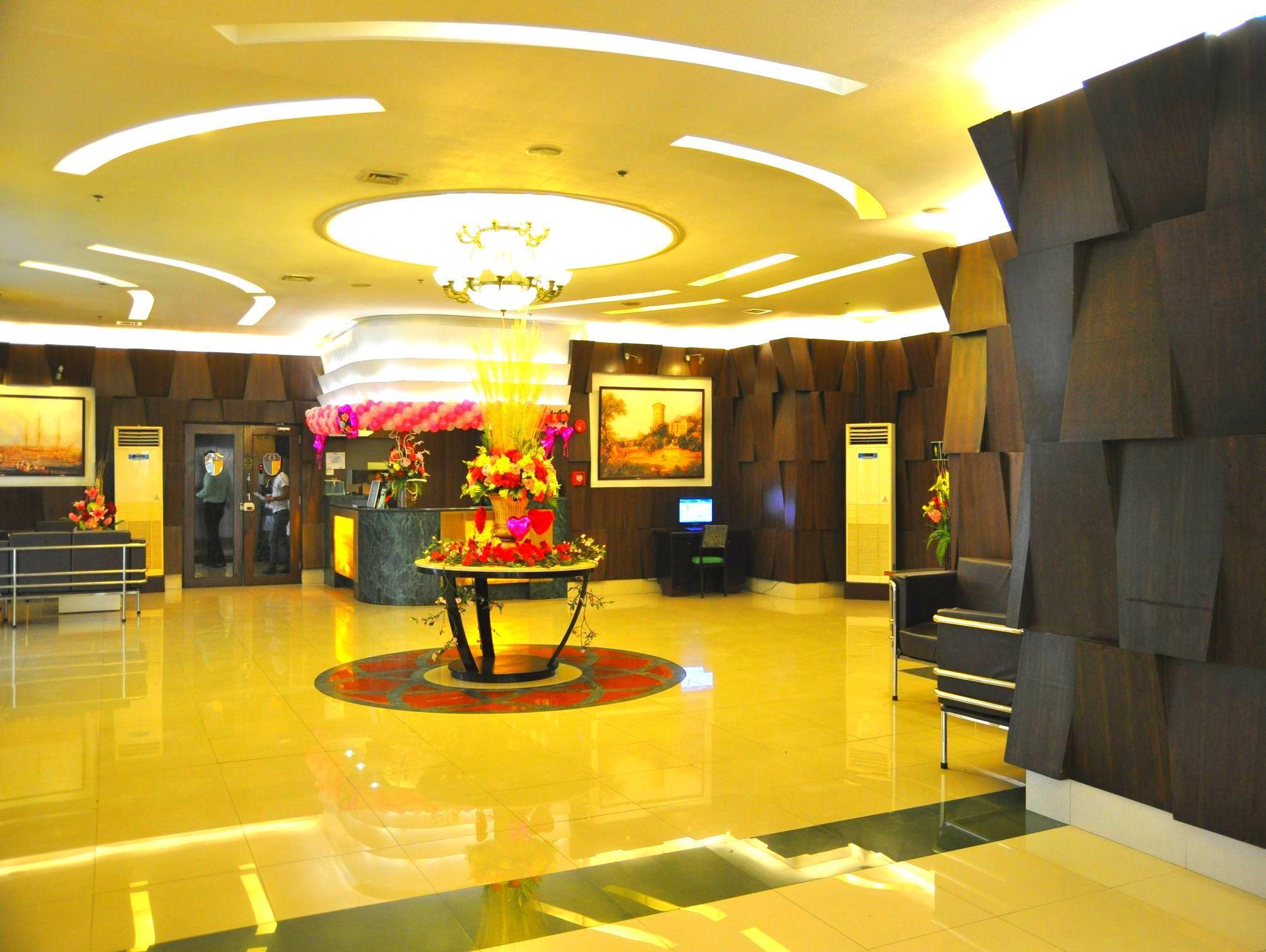 Eurotel North Edsa Кесон-Сити Экстерьер фото